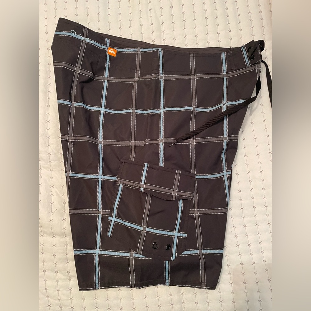 Quicksilver Board Shorts 34 NWOT